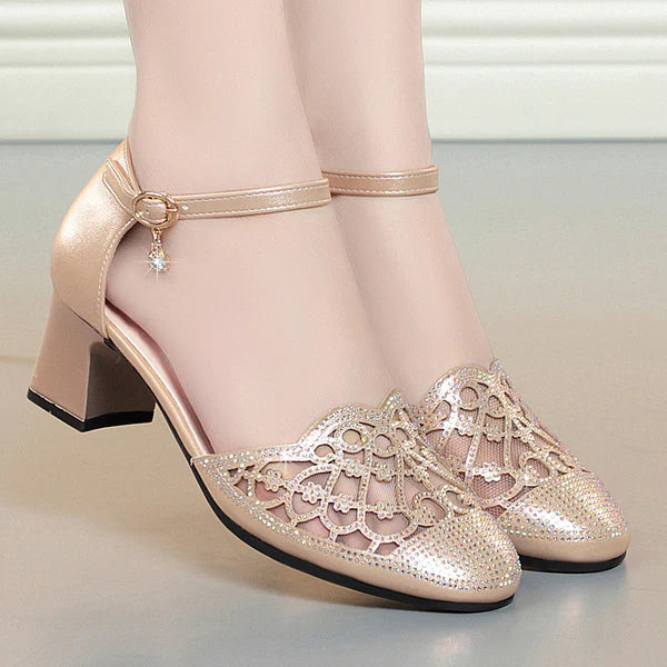 Sandalias caladas con cristales brillantes
