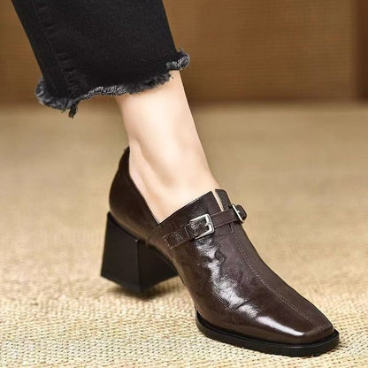 Zapatos de piel de estilo retro con tacón en bloque y hebilla