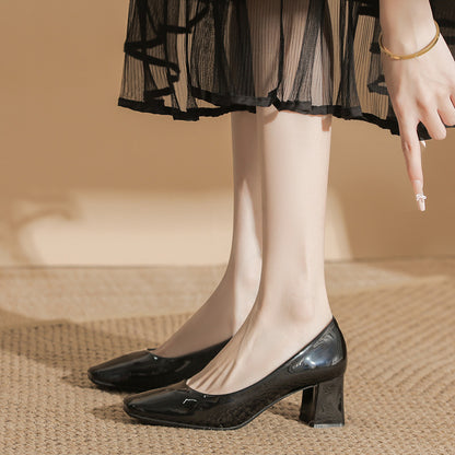 Zapatos de tacón alto de charol nude estilo francés
