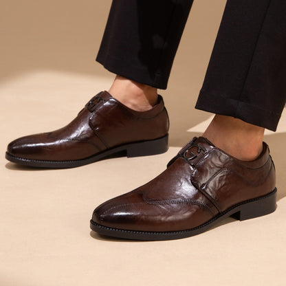 Zapatos de cuero para hombre con punta afilada y bordados