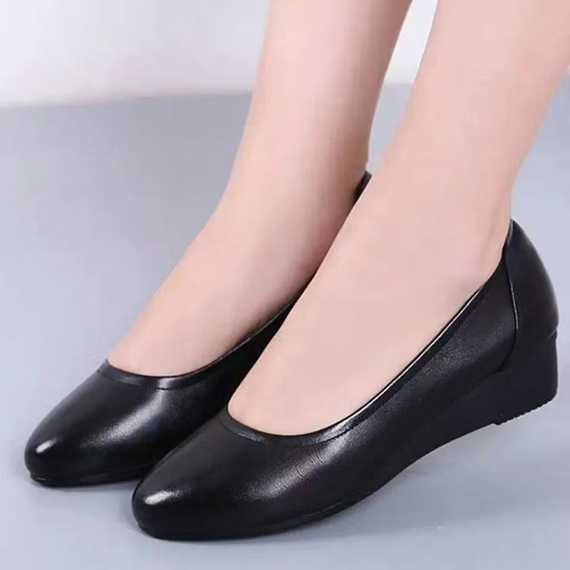 Zapatos de piel con suela blanda y punta redonda para mujer