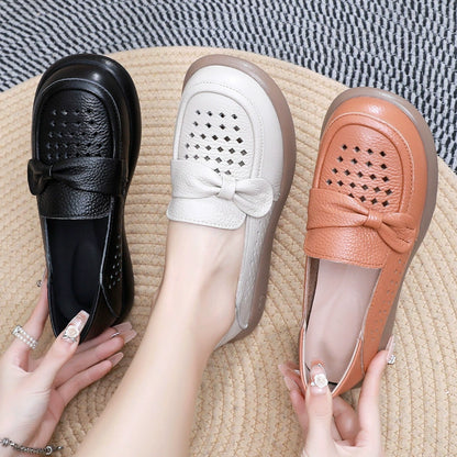 Zapatos planos con suela y parte superior blandas, y aberturas