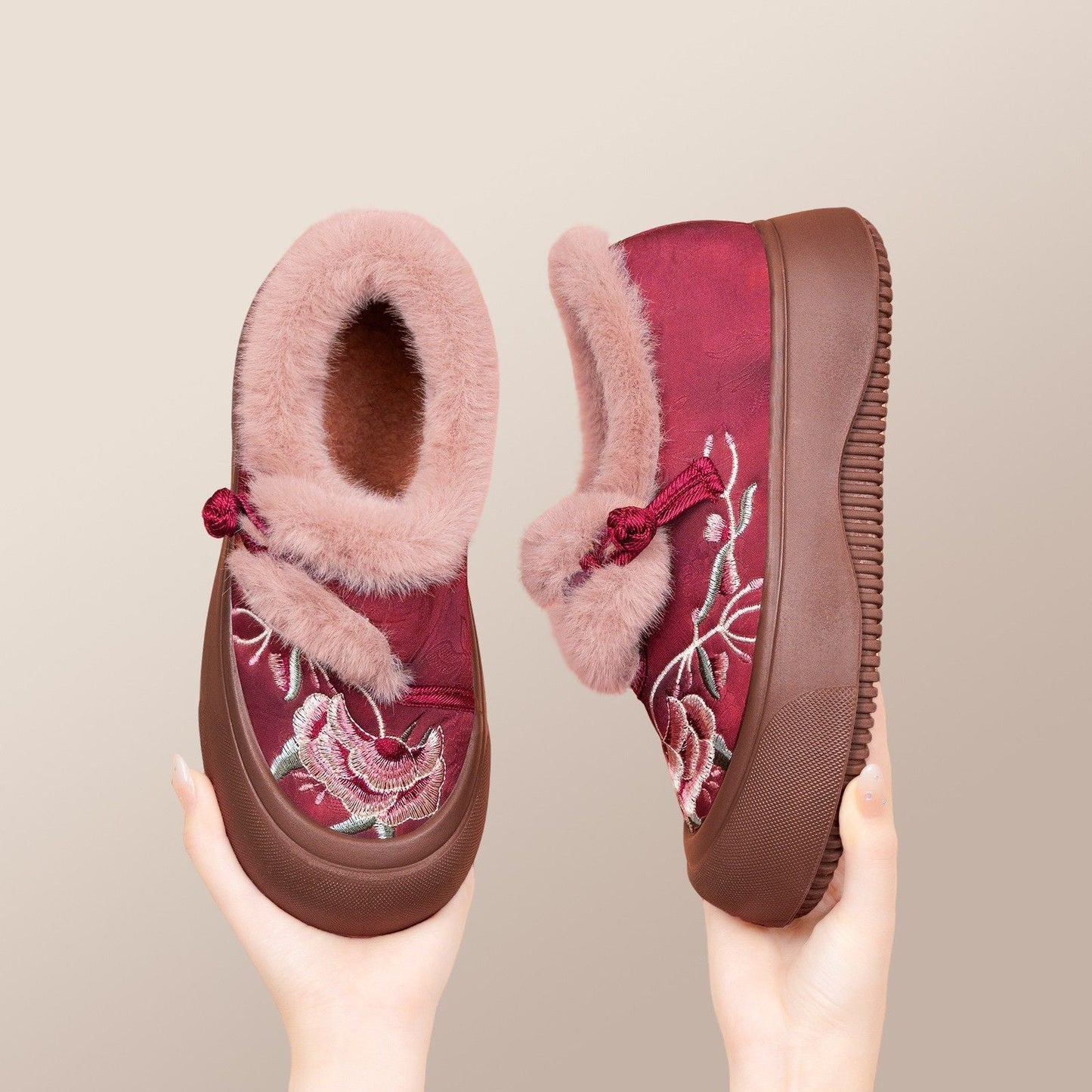 Botas de nieve bordadas