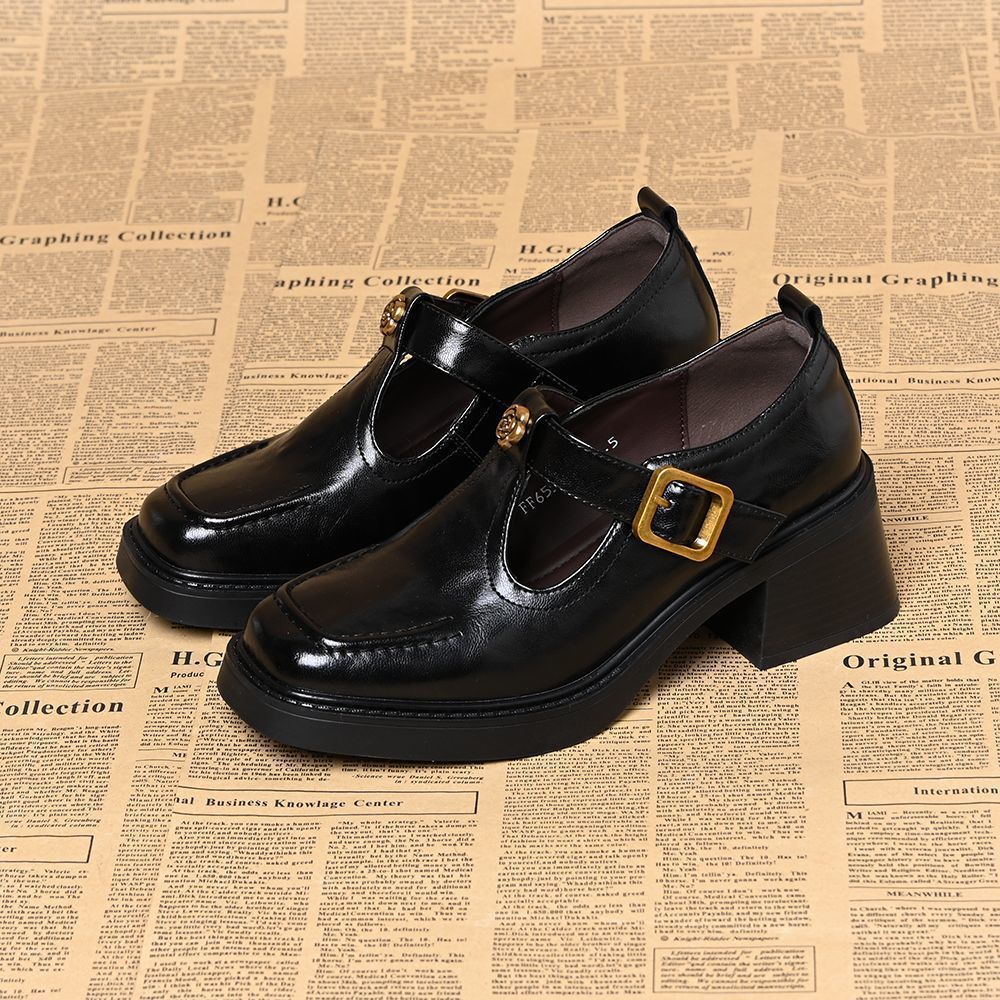 Zapatos de piel estilo retro Camellia para mujer
