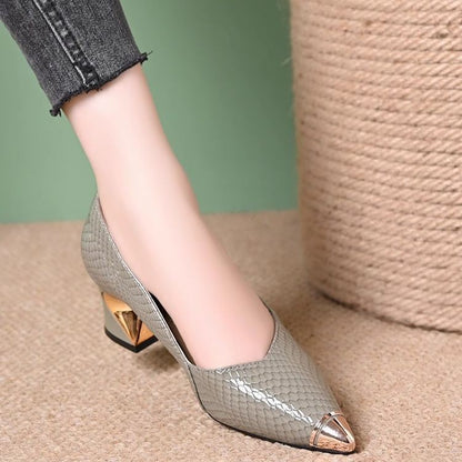 Zapatos de mujer de charol con tacón de bloque