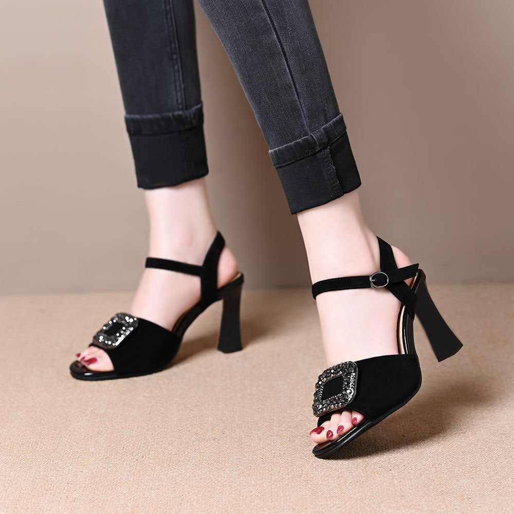 Sandalias de mujer con punta cuadrada