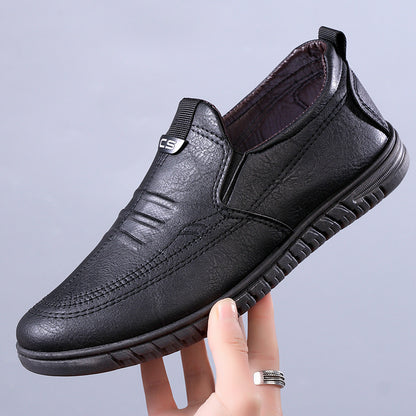 Nuevos zapatos de cuero transpirables, impermeables y antideslizantes.