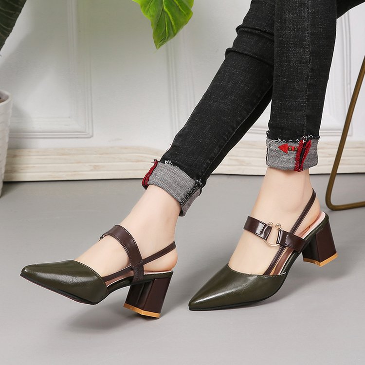 Zapatos de salón de tacón medio con pulsera para mujer