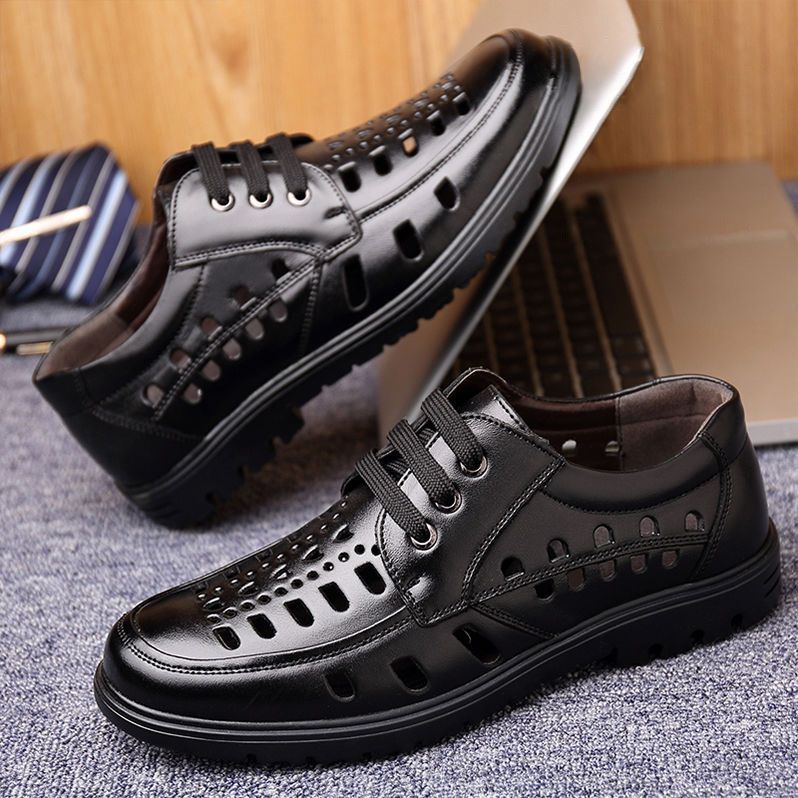 Sandalias transpirables con aberturas y cordones