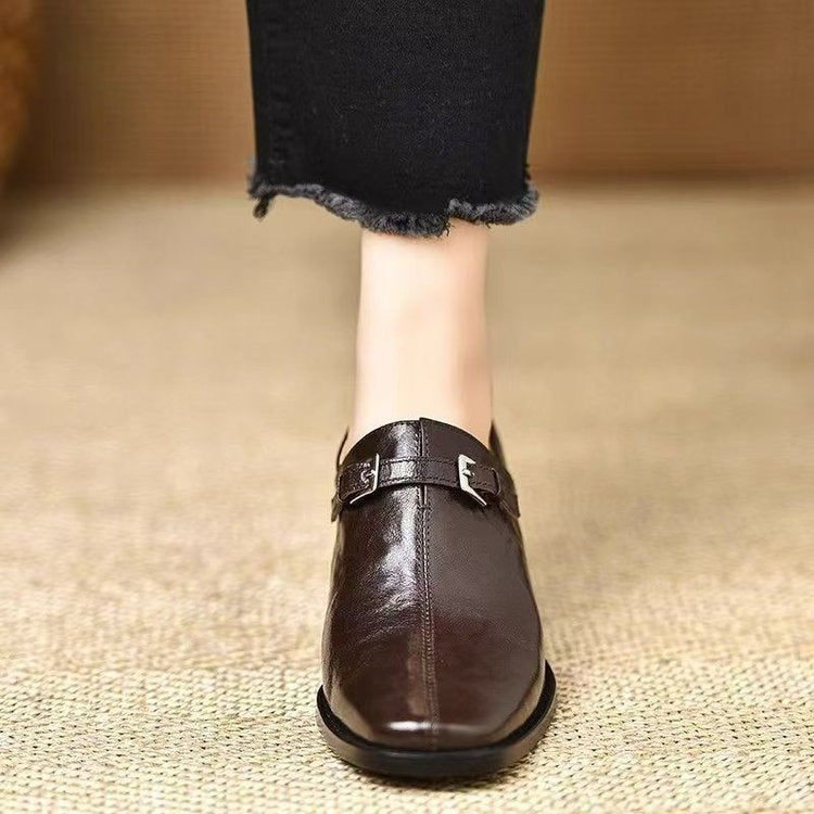 Zapatos de piel de estilo retro con tacón en bloque y hebilla