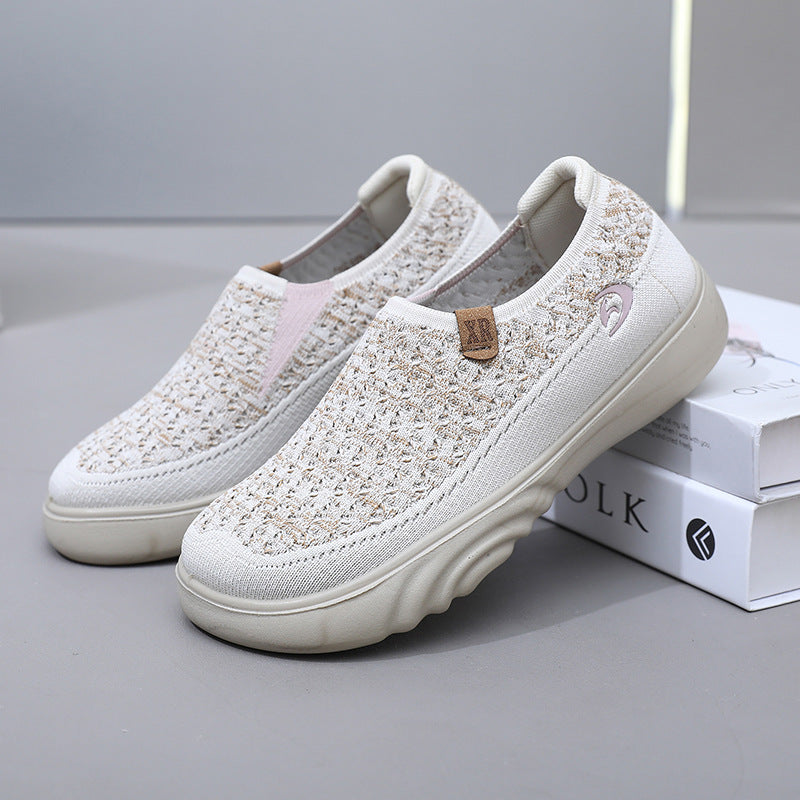 Zapatos anchos calados y transpirables para mujer