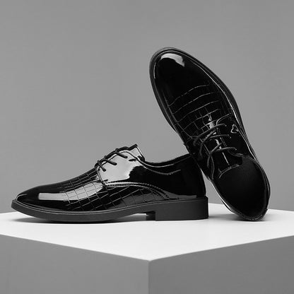 Zapatos de cuero para hombre tallados a mano