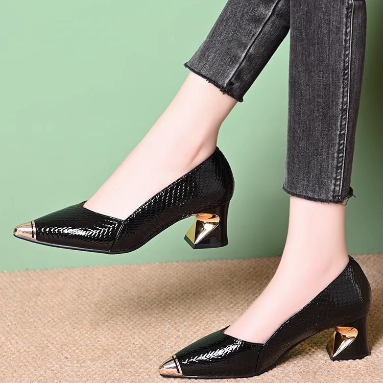 Zapatos de mujer de charol con tacón de bloque