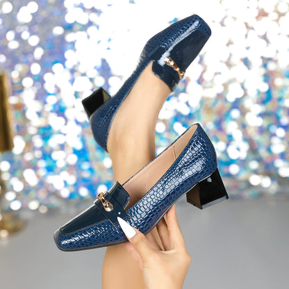 Zapatos de mujer de charol con punta cuadrada