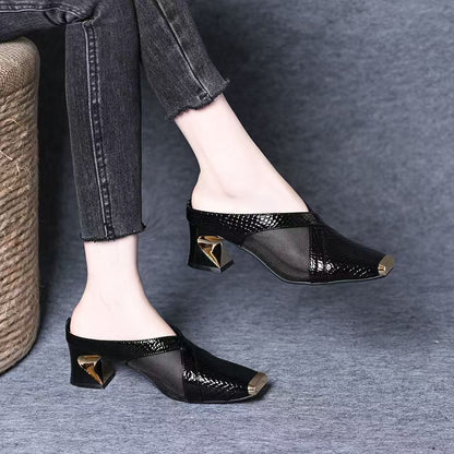 Mules de tacón medio con punta afilada al estilo francés