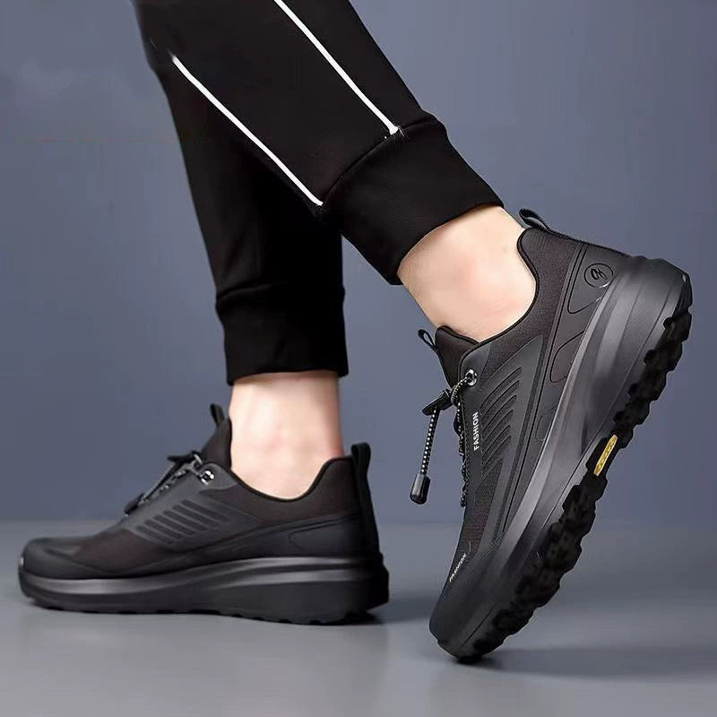Zapatillas deportivas antideslizantes para hombre para actividades al aire libre.