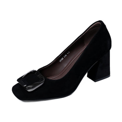 Zapatos de ante con tacón en bloque y hebilla cuadrada para mujer