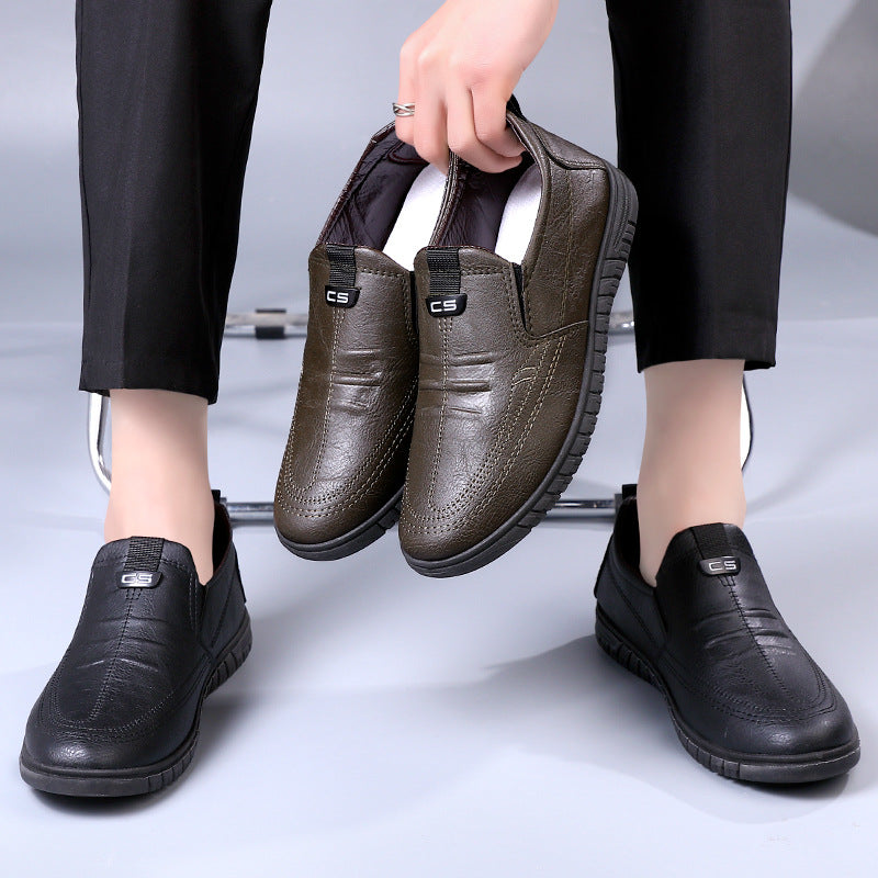 Nuevos zapatos de cuero transpirables, impermeables y antideslizantes.