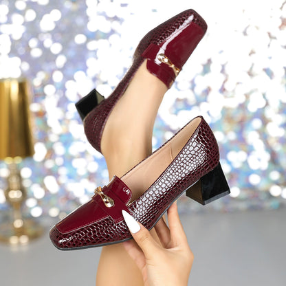 Zapatos de mujer de charol con punta cuadrada
