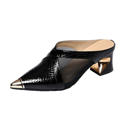 Sandalias o chanclas protectoras para mujer con puntera de metal
