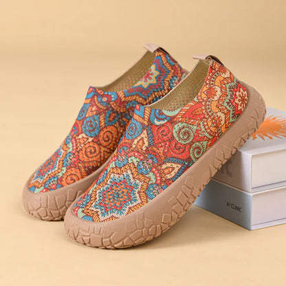Zapatos de malla transpirable con estampado nuevos de verano 2026, suela blanda, calzado plano antideslizante estilo étnico